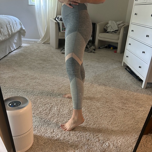alo leggings - Picture 3 of 4